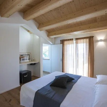 B&B La Casa Del Sasso 3*